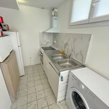 4 - Proche Centre Apartmán *