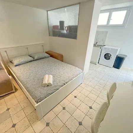 Apartment 4 - Proche Centre *