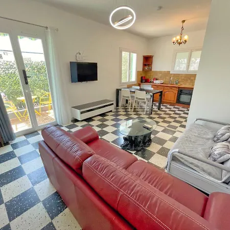 4 - Proche Centre Apartment *