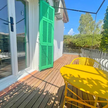 4 - Proche Centre Apartment *